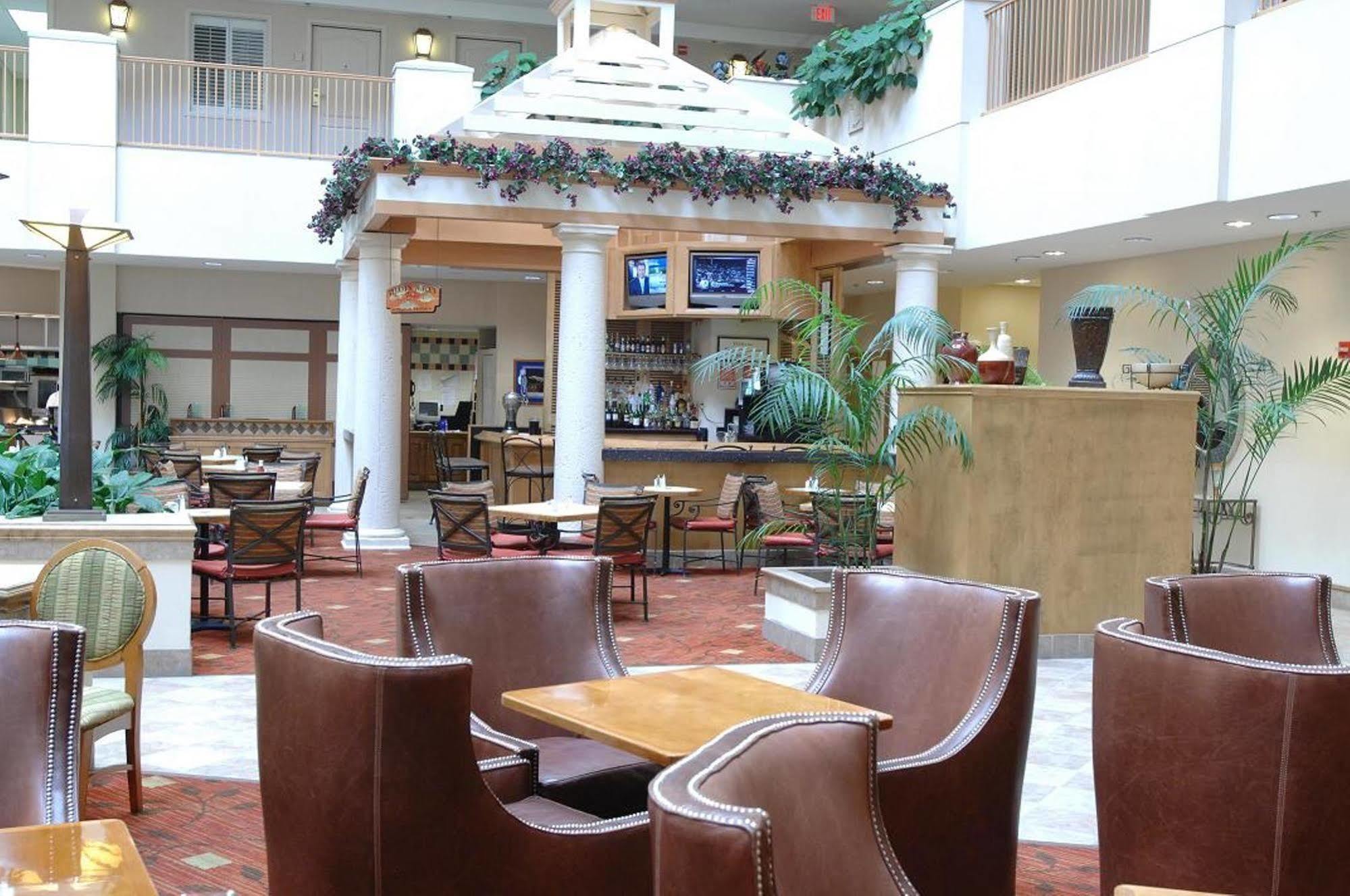 Embassy Suites By Hilton Orlando Airport מראה חיצוני תמונה